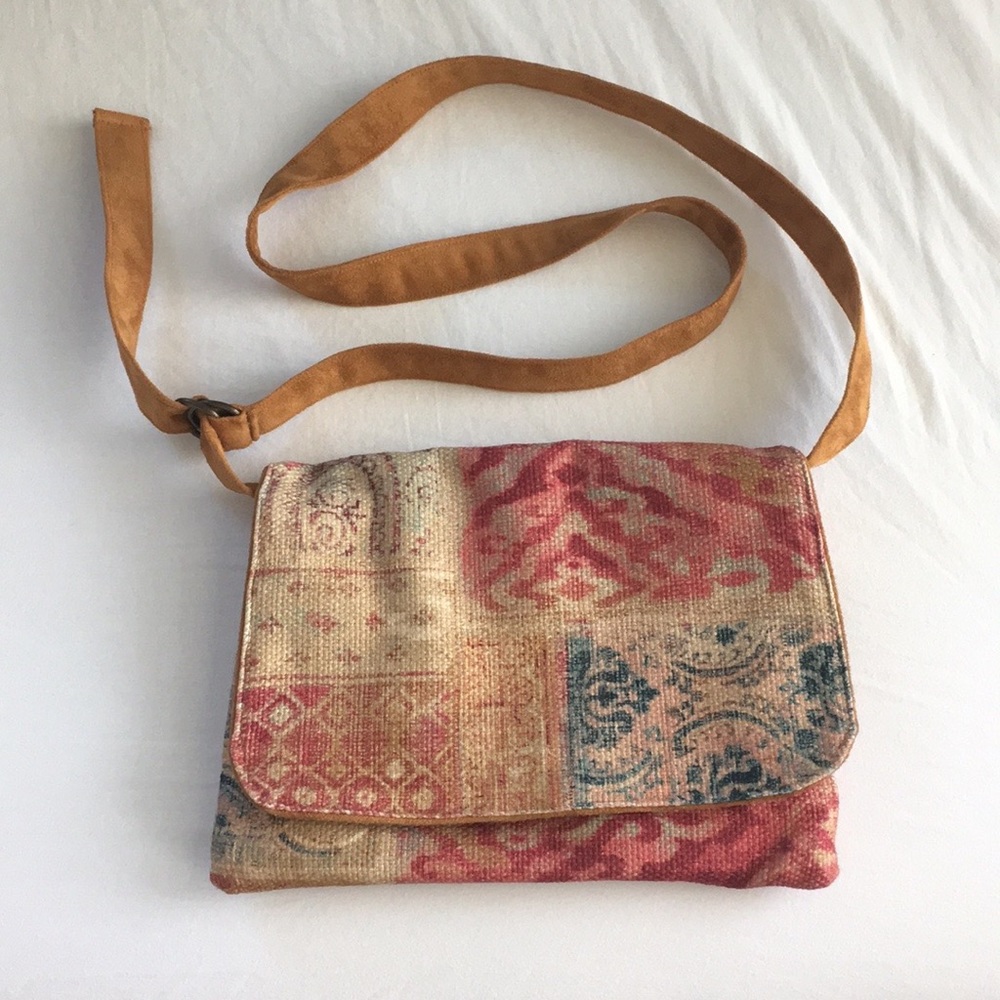 NWOT Atenti Bohemian Leather and Tapestry Crossbody Bag